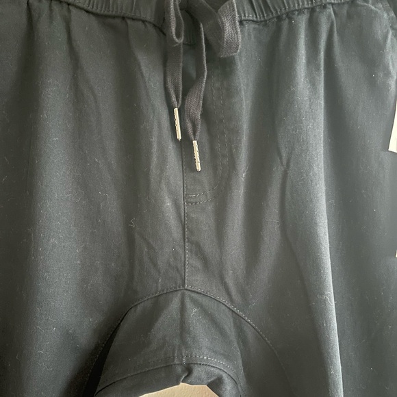 Ring of Fire - Jogger- back and side pockets. - Picture 14 of 16